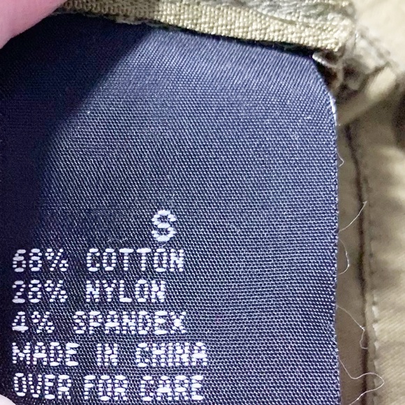 AGB Sleeveless Pointed Collar Partial Button Front Blouse Side Zip Pockets 🫒🟩 - Picture 8 of 9